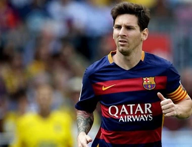 Ο Λιονέλ Μέσι παίζει με το σκύλο του... κάνοντας ντρίμπλες! (βίντεο)